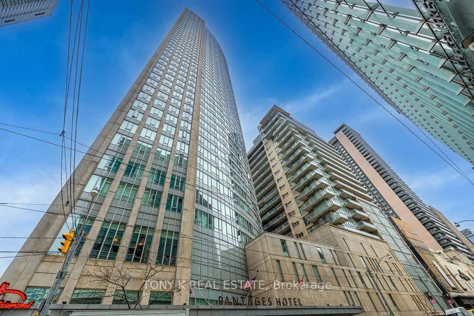 210 Victoria Street #2113, Toronto, ON M5B 2R3