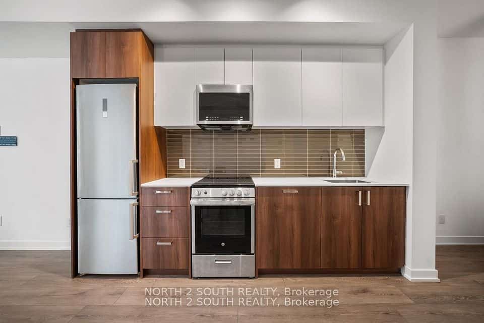 1787 St Clair Avenue W #213, Toronto, ON M6N 0B7