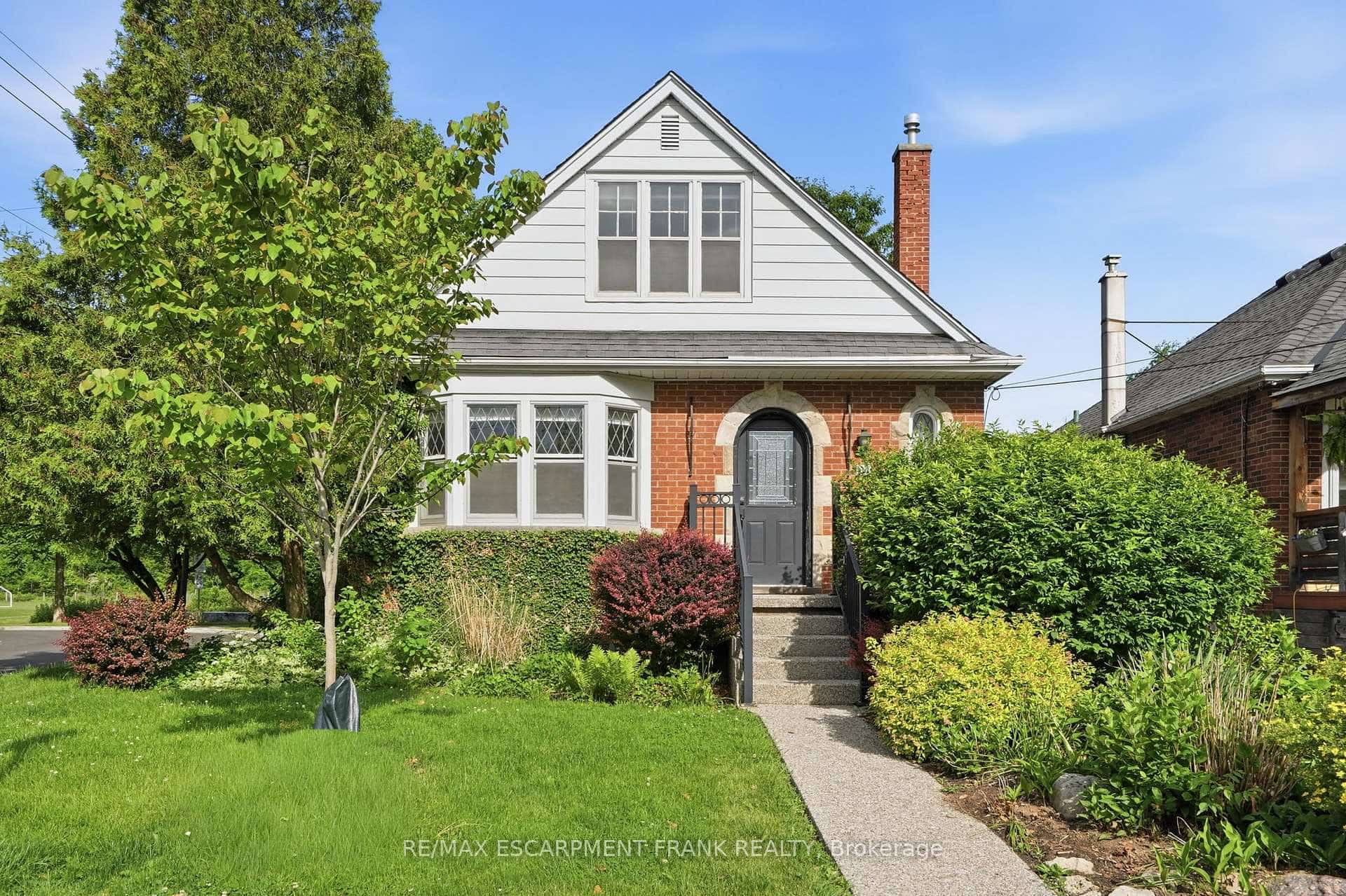 153 PARKVIEW Drive, Hamilton, ON L8S 3Y4