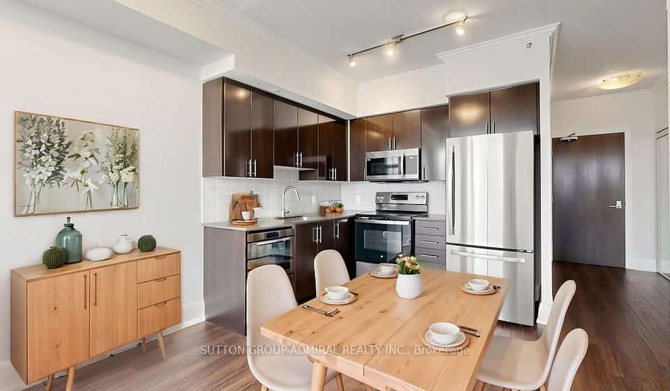 85 North Park Road #406, Vaughan, ON L4J 0H9