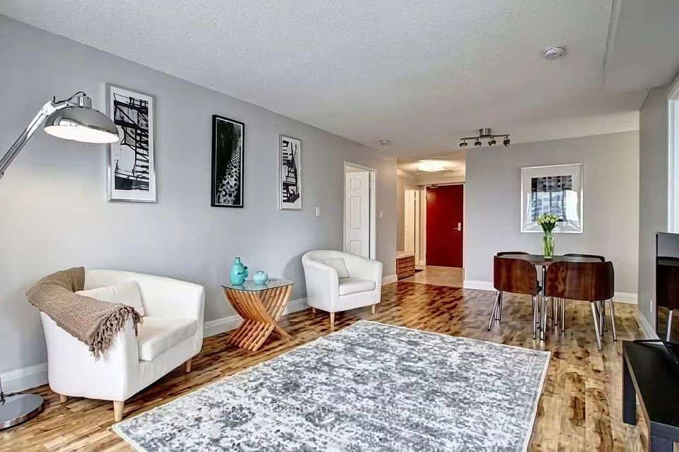 28 Empress Avenue #2012, Toronto, ON M2N 6Z7