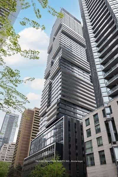 55 Charles Street E #3111, Toronto, ON M4Y 0J1