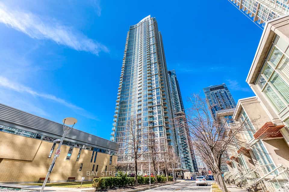 35 Mariner Terrace #3912, Toronto, ON M5V 3V9