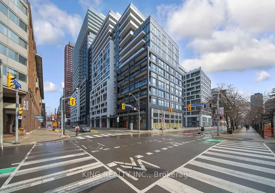 121 Lower Sherbourne Street S #233, Toronto, ON M5A 1E7