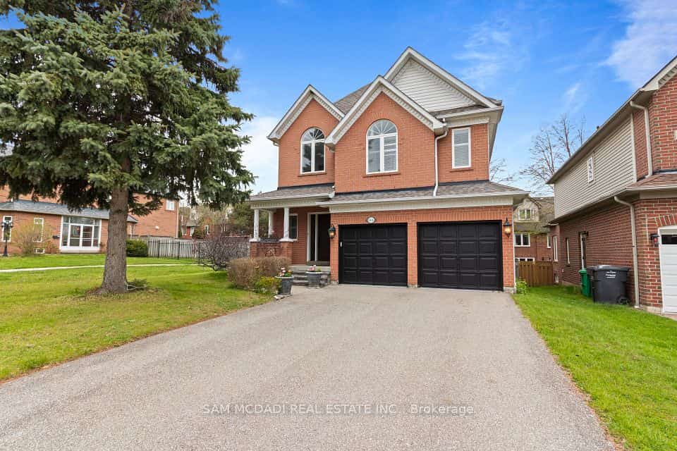 964 Queen Street W, Mississauga, ON L5H 4J7