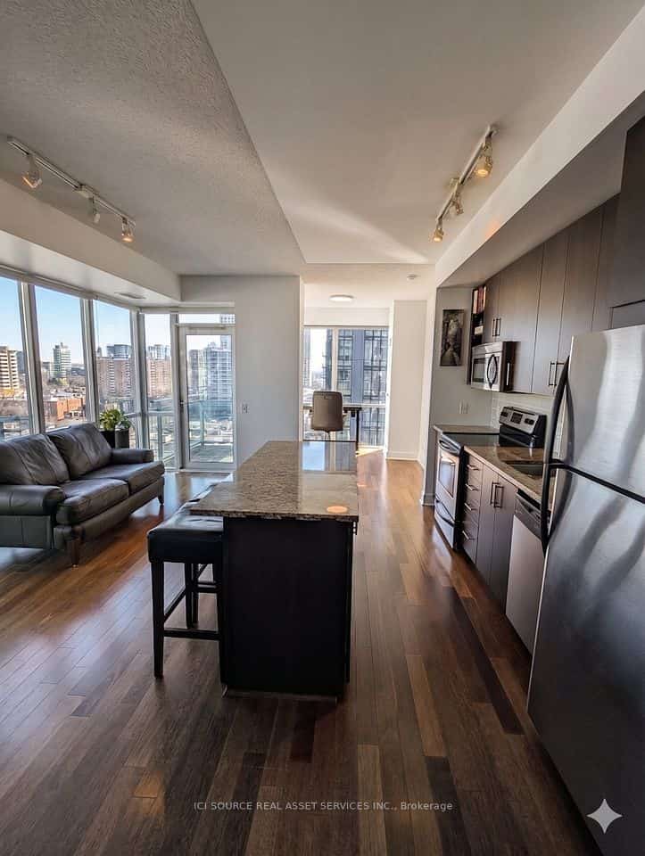 116 George Street #N1202, Toronto, ON M5A 3S2