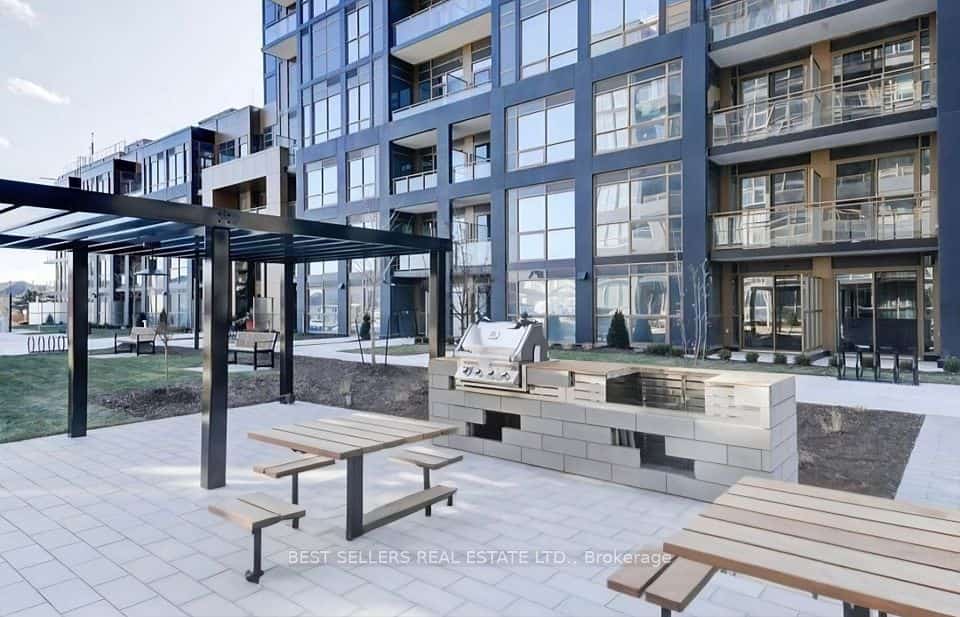 2333 KHALSA Gate #612, Oakville, ON L6M 0X7