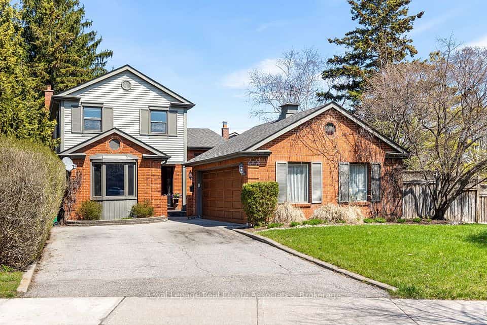 4107 Rolling Valley Drive, Mississauga, ON L5L 2J1