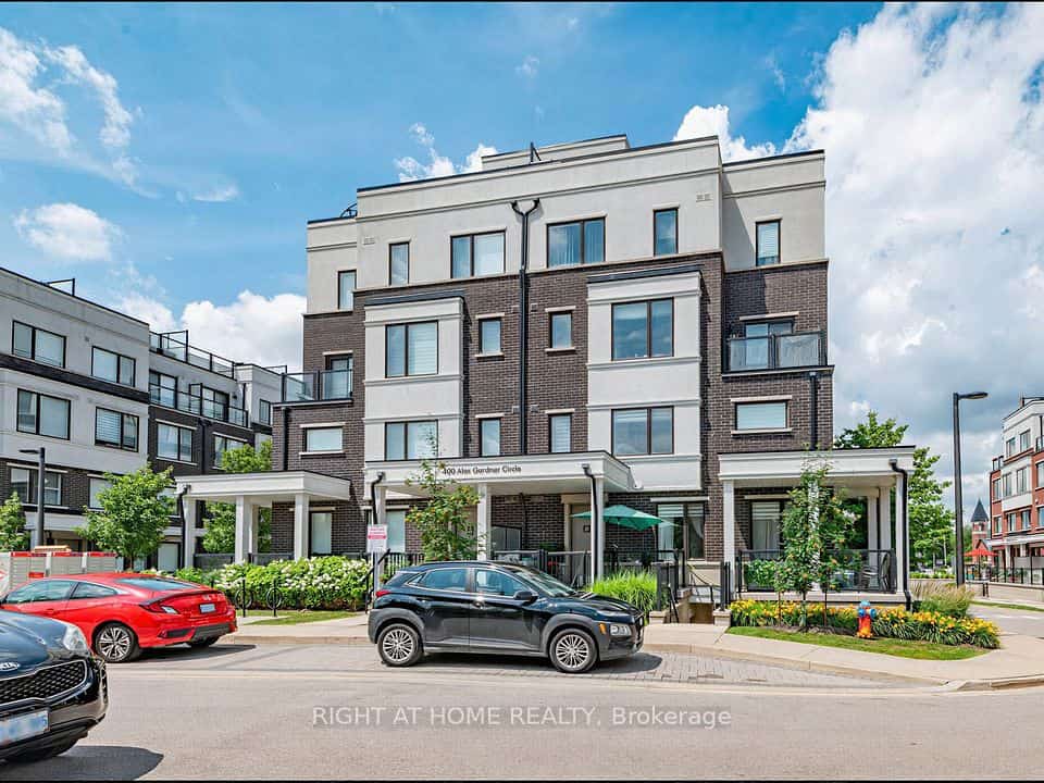 400 Alex Gardner Circle, Aurora, Aurora