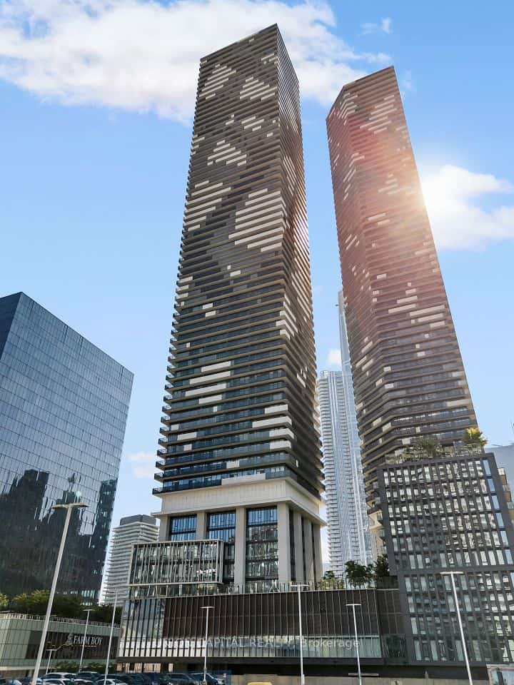 138 Downes Street #909, Toronto, ON M5E 0E4
