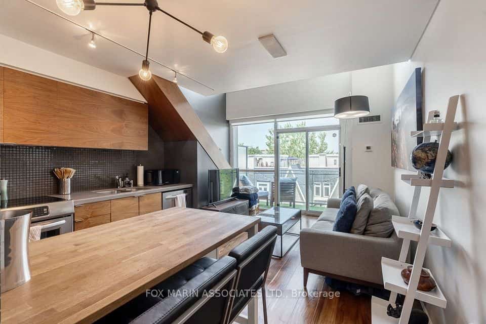 954 King Street W #517, Toronto, ON M6K 3L9