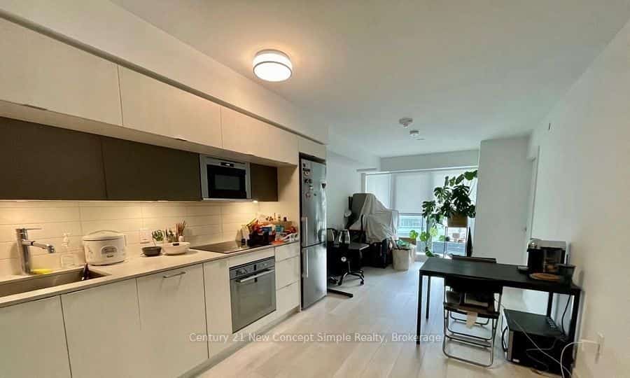 585 Bloor Street #1121, Toronto, ON M4W 0B3
