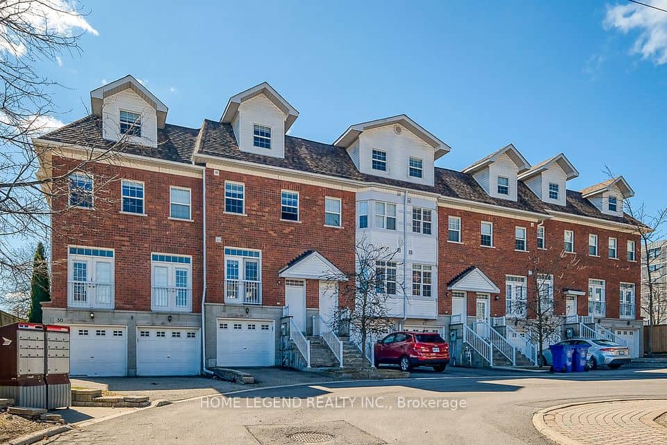 28 Loring Doolittle Court, Aurora, Aurora