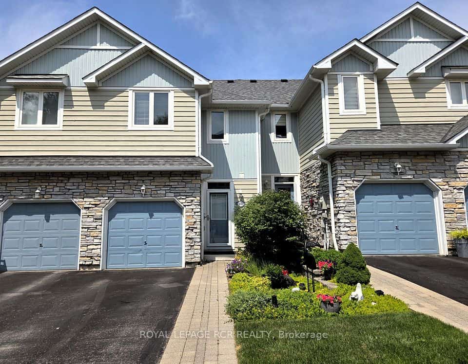 1065 On Bogart Circle, Newmarket, ON L3Y 8T4