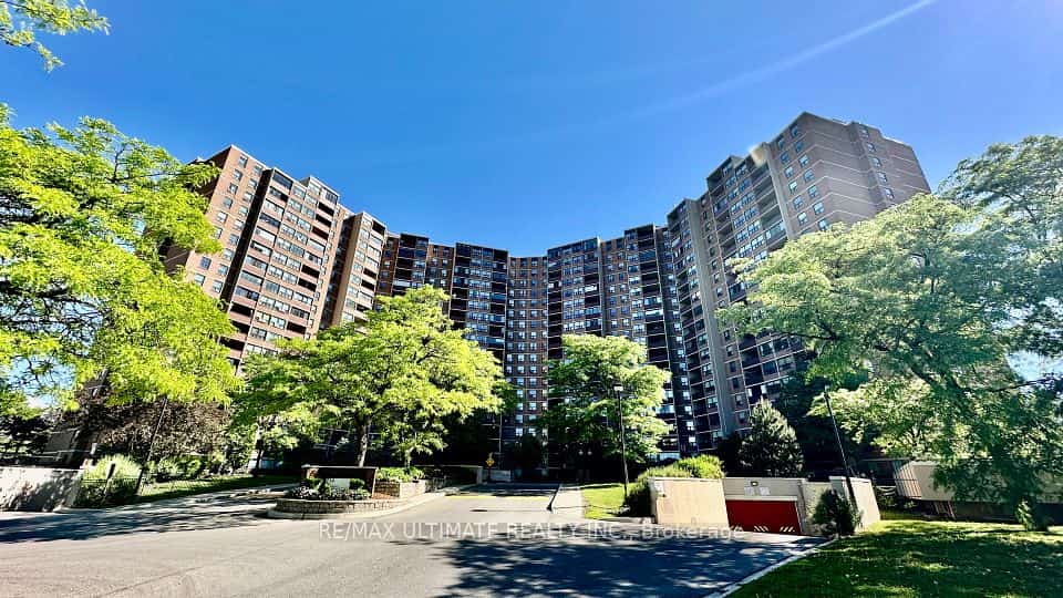 714 The West Mall #1710, Toronto, ON M9C 4X1
