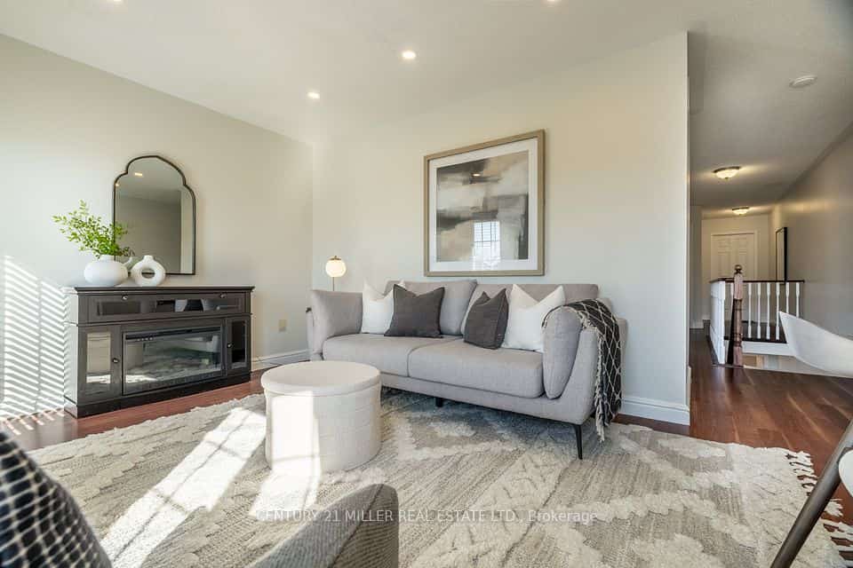 53 Dills Crescent, Milton, ON L9T 5P2
