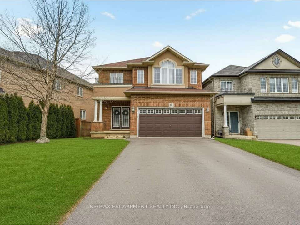 21 House Lane, Hamilton, ON L9K 0G1