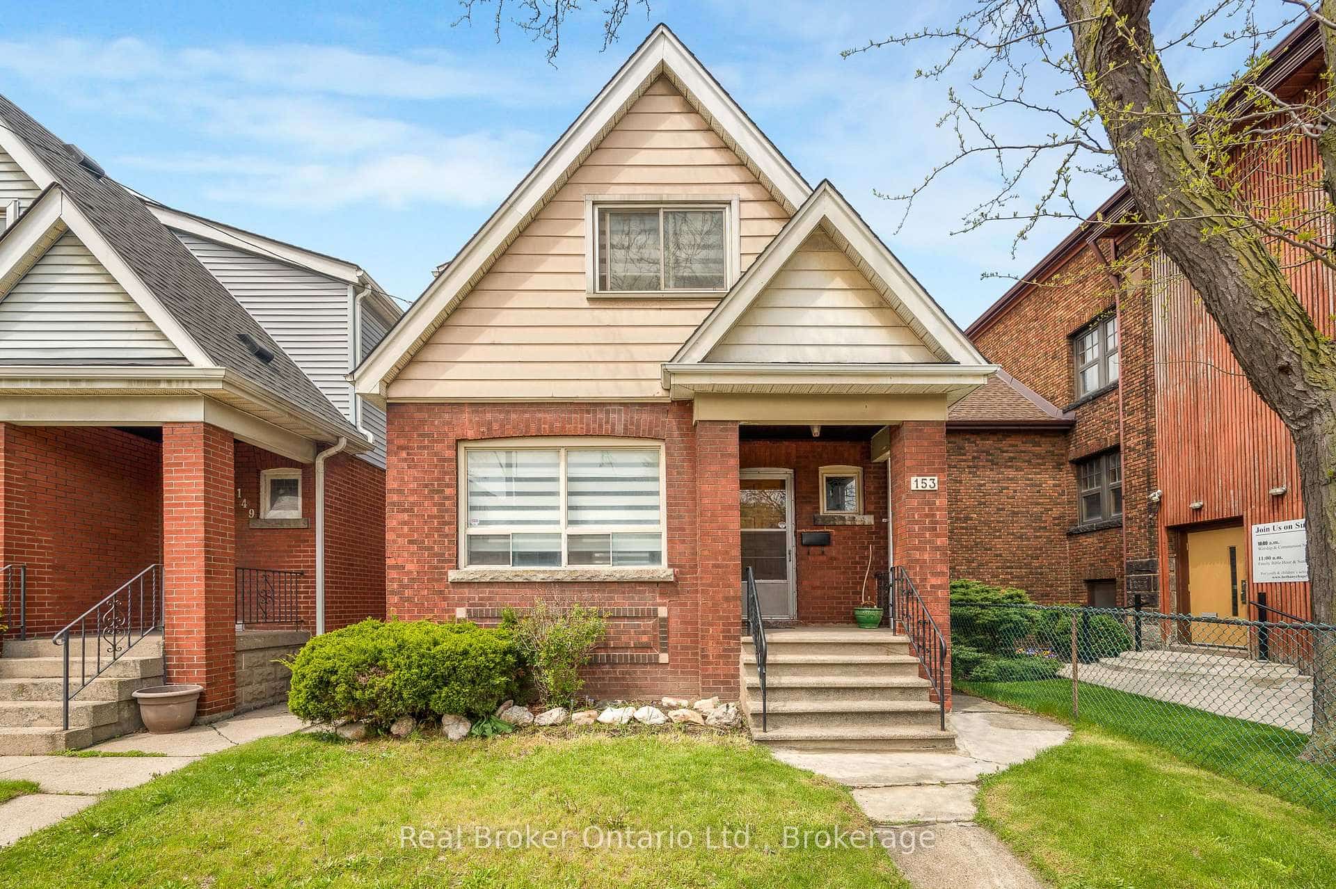 153 Gage Avenue N, Hamilton, ON L8L 7A3