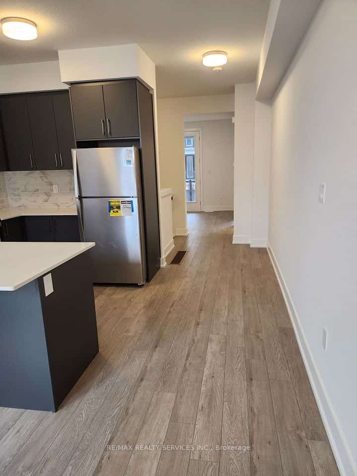 99 Roger Street #43, Waterloo, ON N2J 1A4