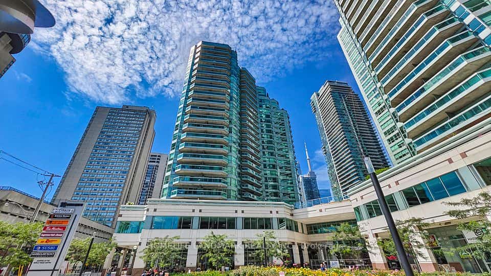 10 Queens Quay W #408, Toronto, ON M5J 2R9