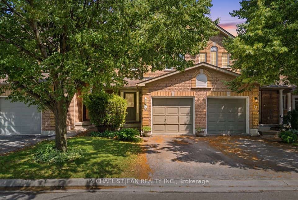 2871 Darien Road, Burlington