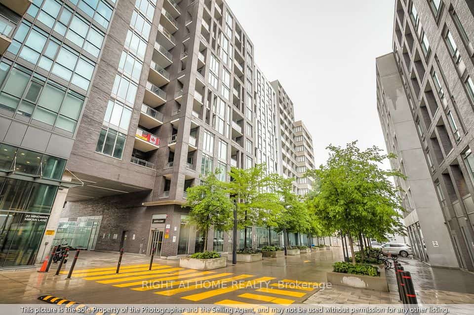 20 Minowan Miikan Lane #419, Toronto, ON M6J 0E5