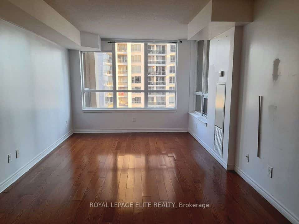 4090 Living Arts Drive #1212, Mississauga, ON L5B 4M8