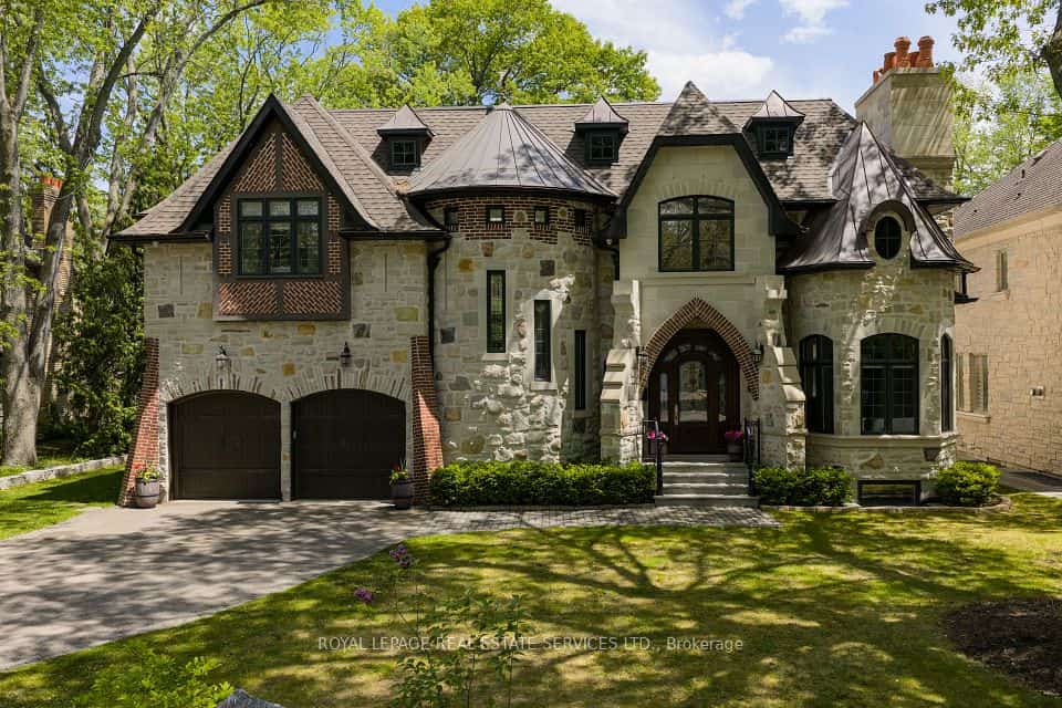 1165 Garden Road, Mississauga, ON L5H 3J5