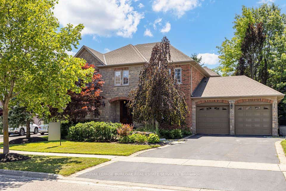 4278 Clubview Drive, Burlington, ON L7M 4X1