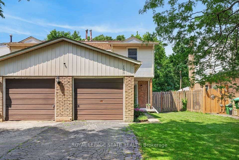 138 Memorial Avenue, Hamilton, ON L8G 4C7
