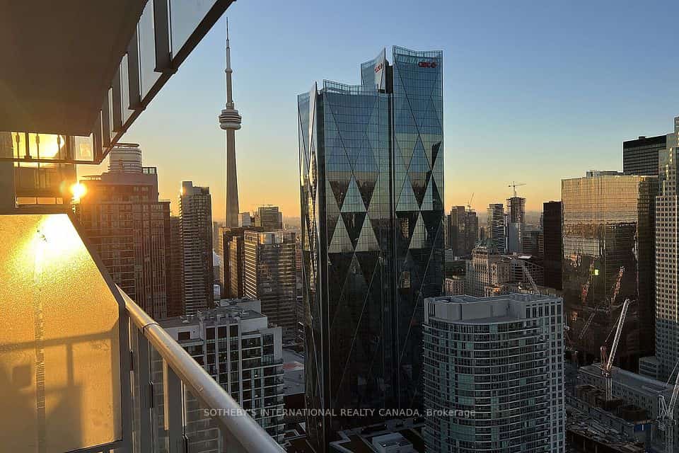 28 Freeland Street #4807, Toronto, ON M5E 0E3