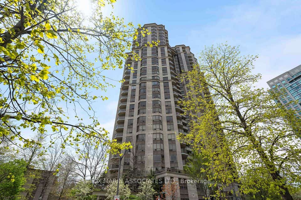 Skymark at Avondale, Toronto
