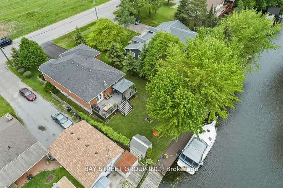 722A Lake Drive S, Georgina, ON L4P 1V1