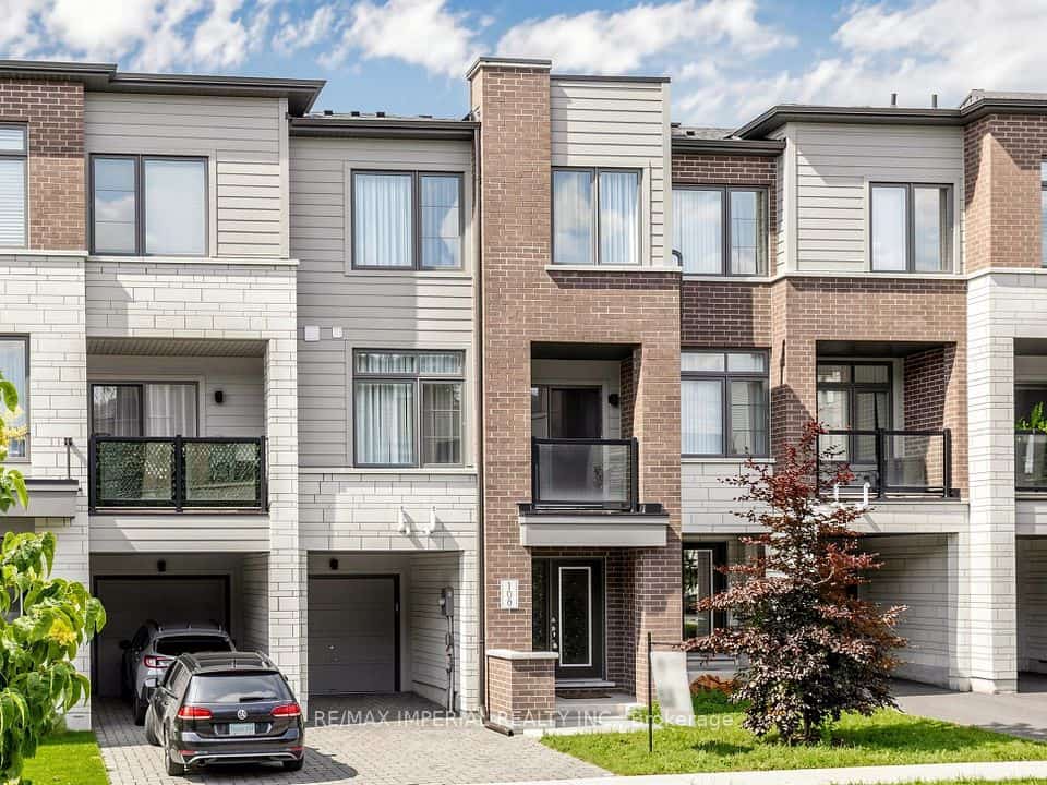 108 Bravo Lane, Newmarket, ON L3X 0L3