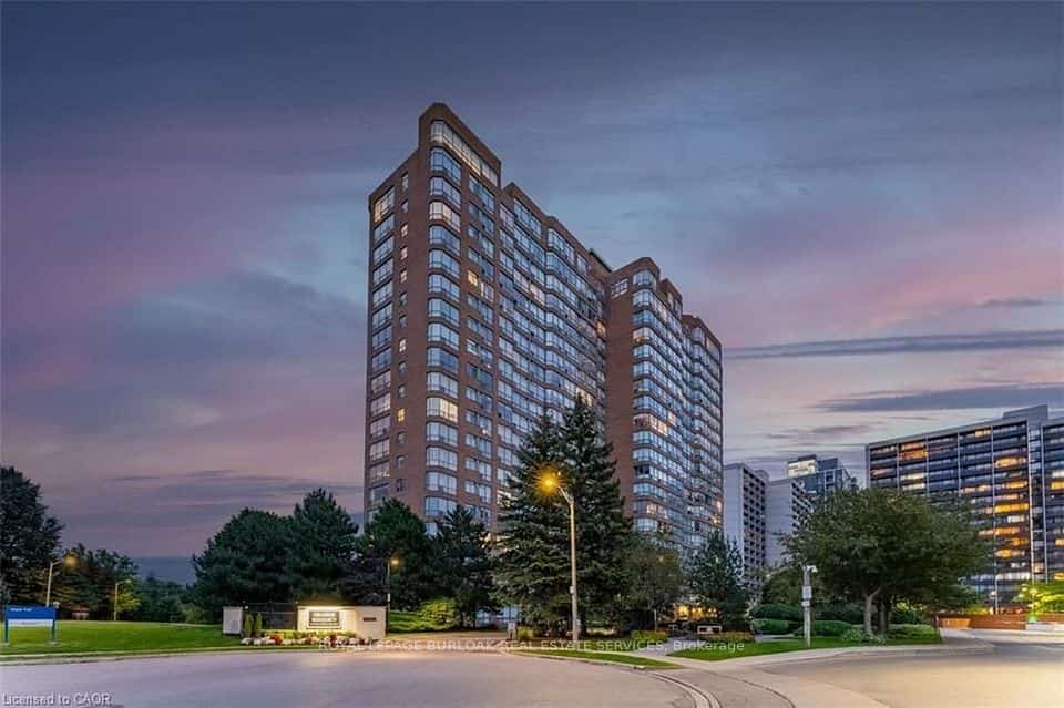 1276 Maple Crossing Boulevard #809, Burlington, ON L7S 2J9