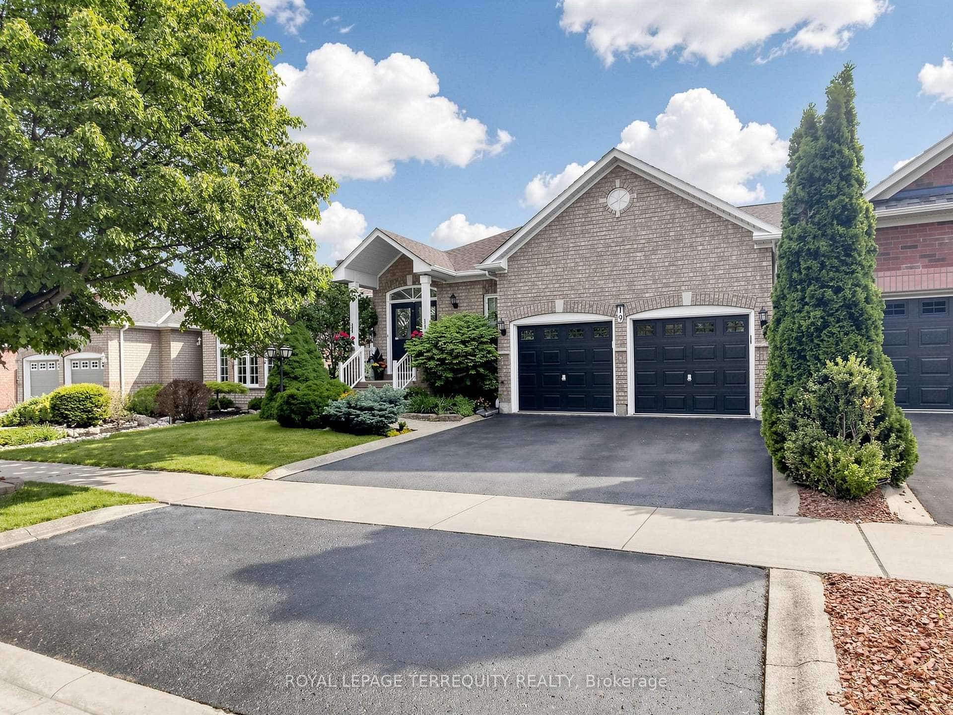 19 Johnson Crescent, Halton Hills, ON L7G 6C9