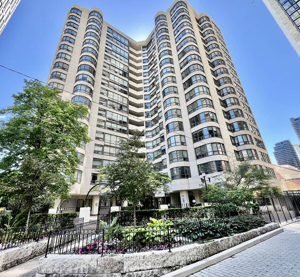 25 Maitland Street W, Toronto