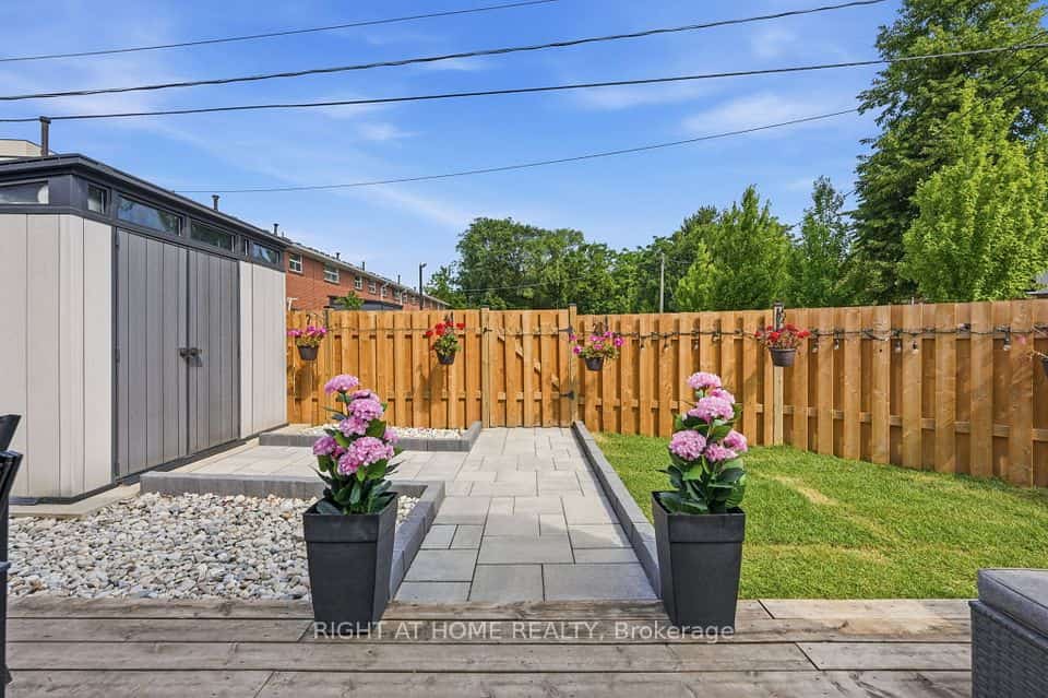 475 Claridge Road #4, Burlington, ON L7N 2S1