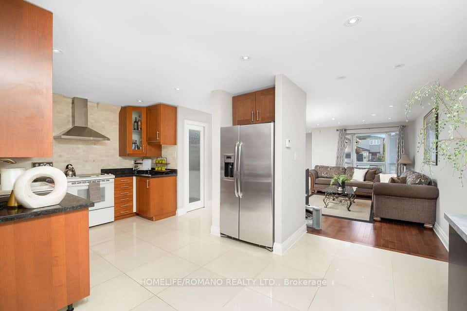 36 Brougham Drive, Vaughan, ON L4L 3E1