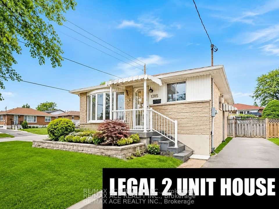 1385 Park Road S, Oshawa, ON L1J 4K4