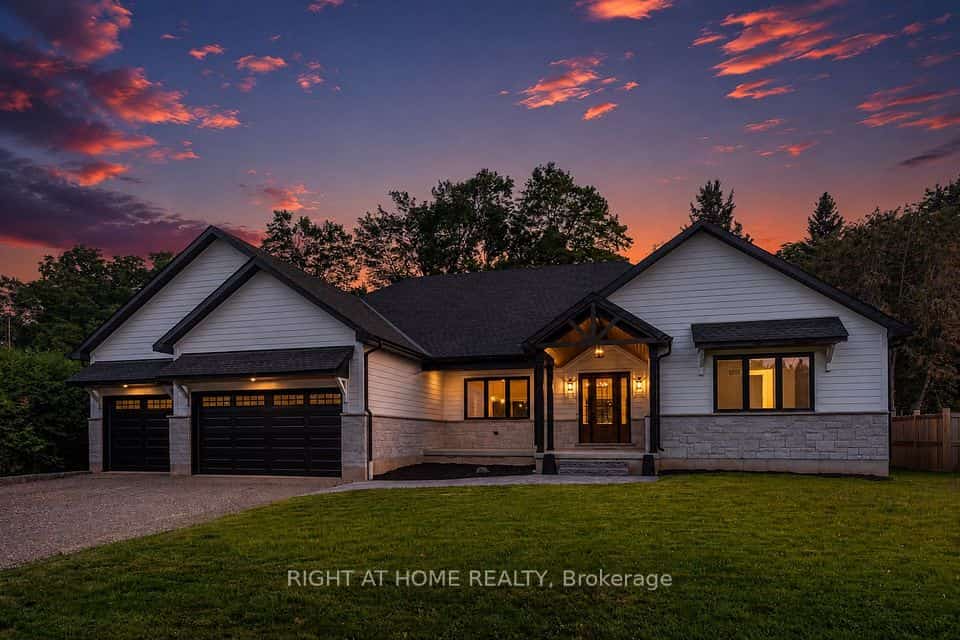 9 Maple Grove Road, Caledon, ON L7K 0Z2
