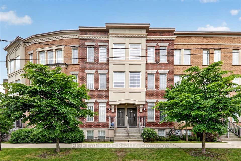 27 Island Road #20, Toronto, ON M1C 0E4