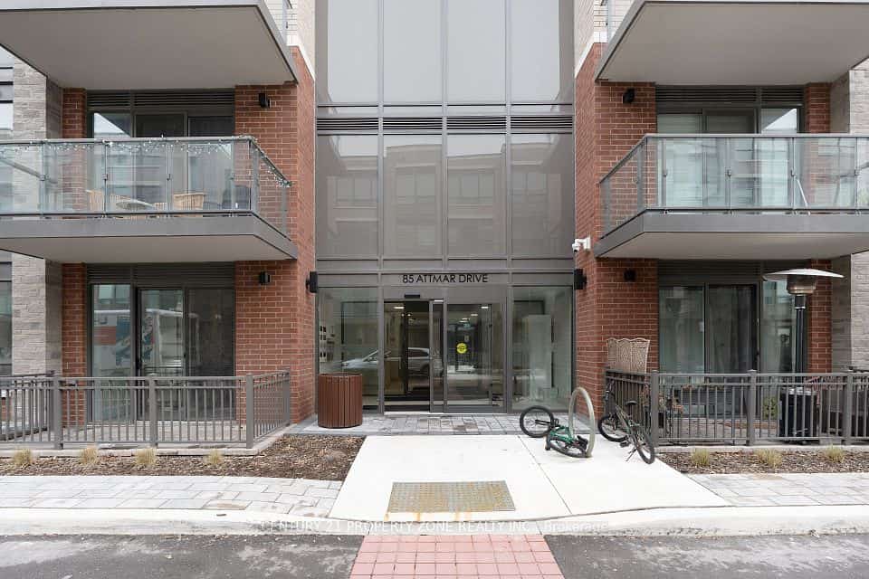 85 Attmar Drive #226, Brampton, ON L6P 0Y6