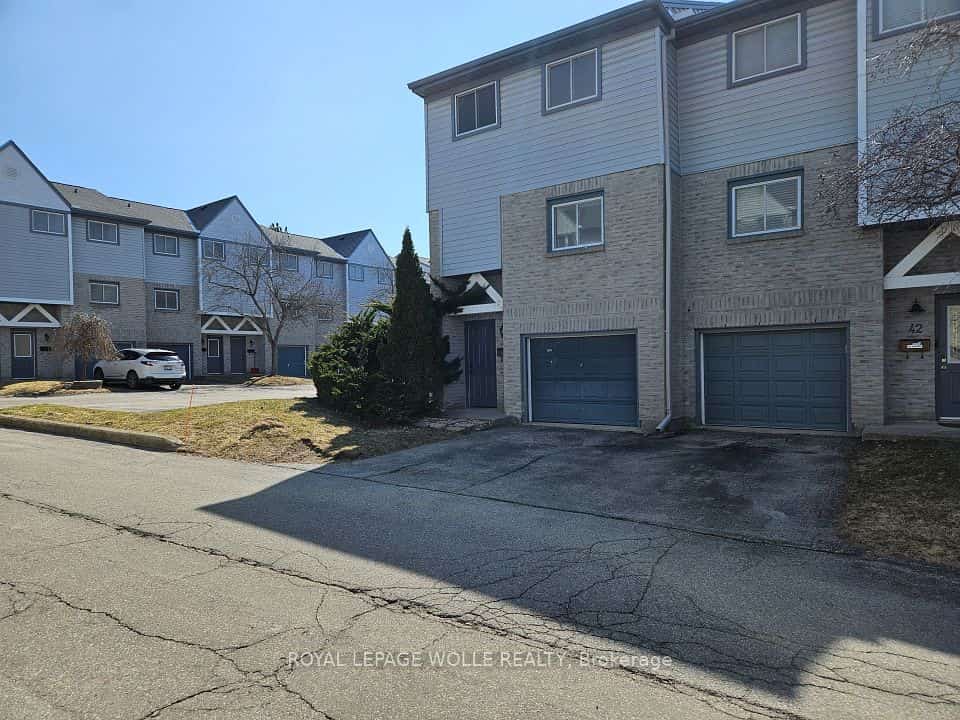 589 Beechwood Drive #43, Waterloo, ON N2T 2K9