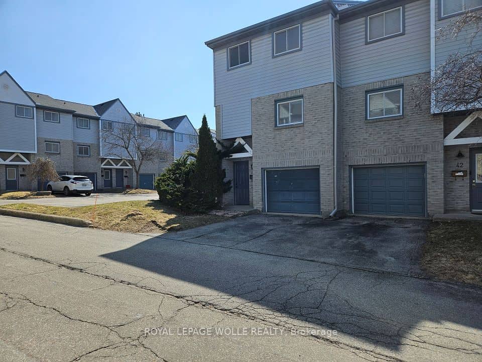 589 Beechwood Drive, Waterloo, Waterloo