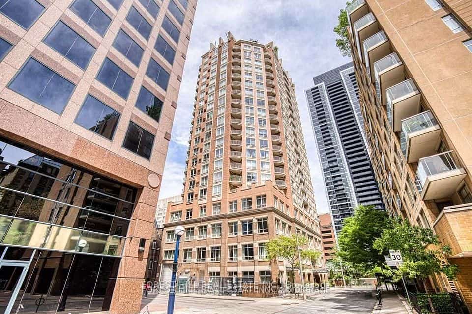 100 Hayden Street #801, Toronto, ON M4Y 3C7