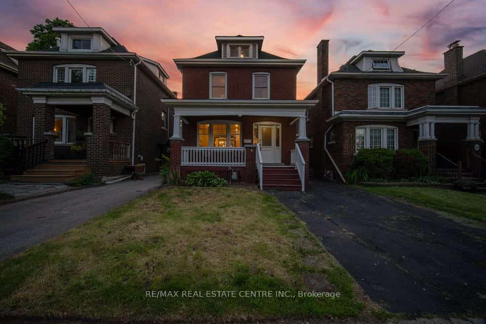 90 Holton Avenue S, Hamilton, ON L8M 2L2
