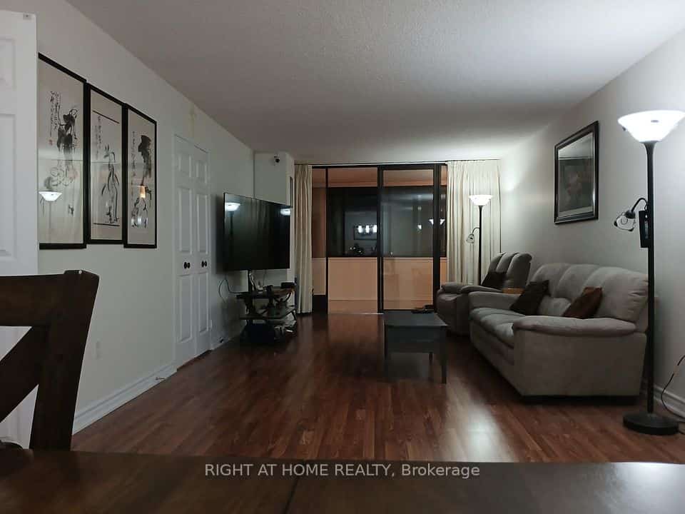 2330 Bridletowne Circle #1901, Toronto, ON M1W 3P6