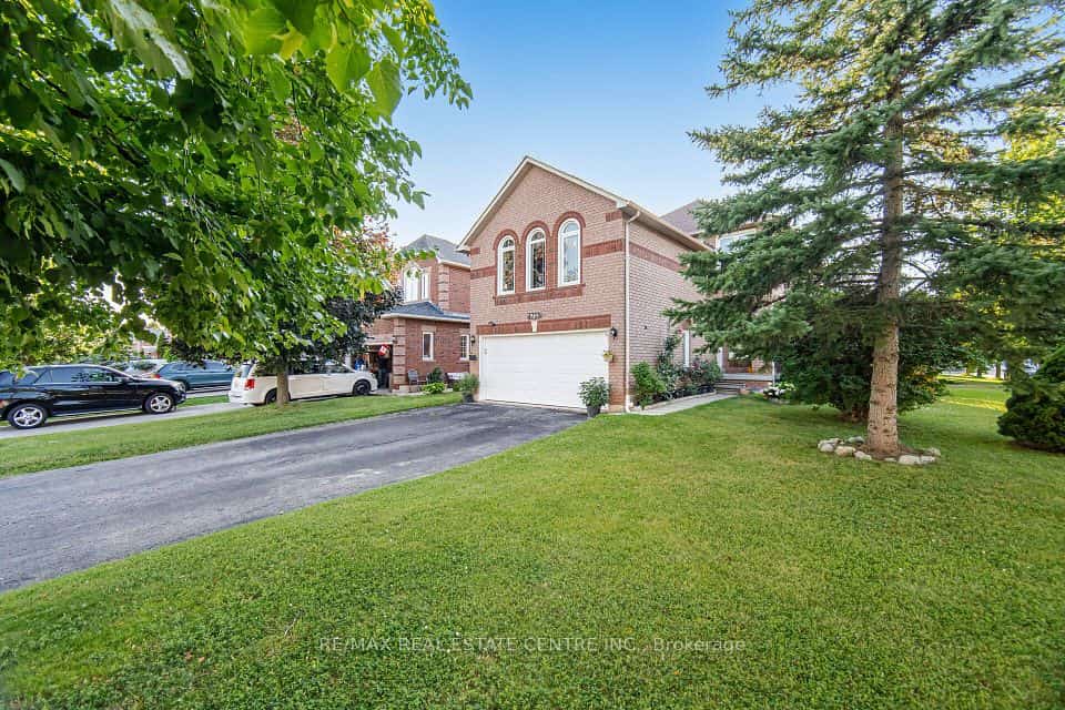 3725 Althorpe Circle, Mississauga, ON L5N 7G5