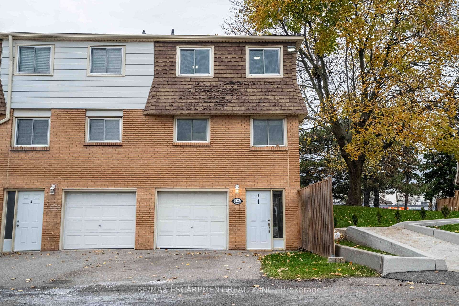 1025 Upper Gage Avenue #1, Hamilton, ON L8V 4L2